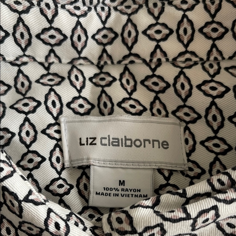 Liz Claiborne Monochrome Diamond Print Blouse
